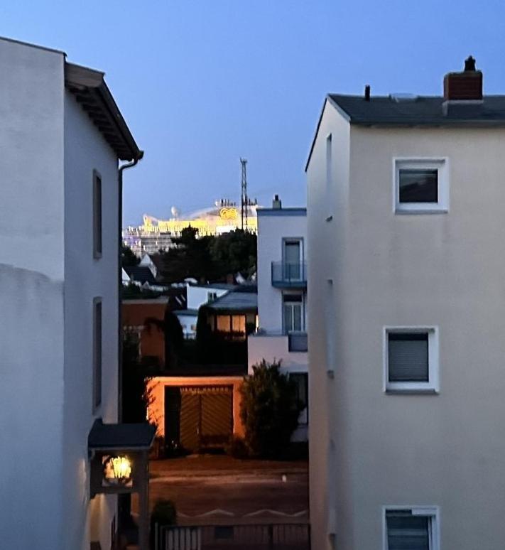 Zur Duene Warnemuende Villa Rostock Exteriör bild